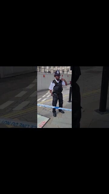 road closed in london because of a fire #london