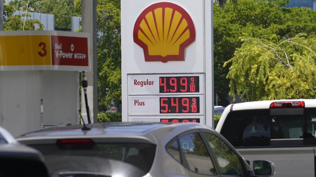 Experts Warn Gas Tax Holiday Unlikely To Be Passed In Congress