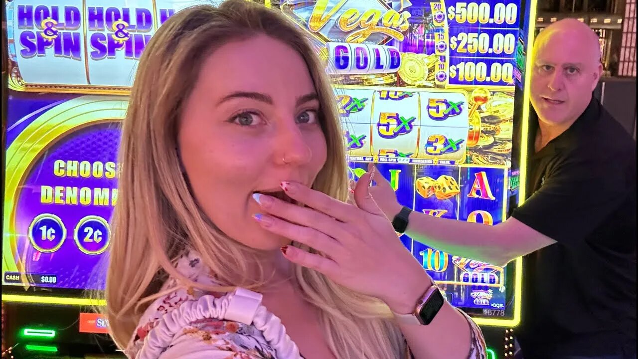 Winning huge in Vegas with my boyfriend !