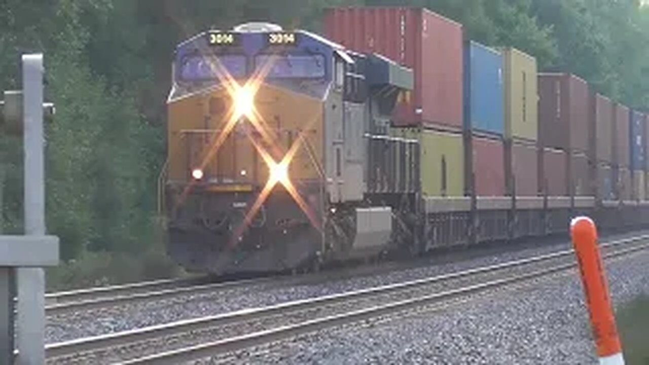 CSX I135 Intermodal Train From Sterling, Ohio September 10, 2022