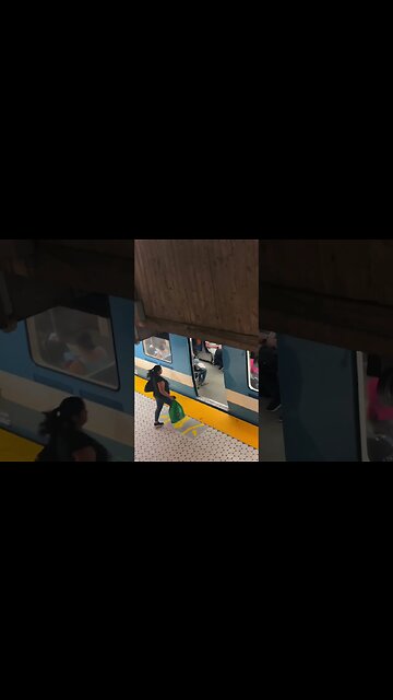 Retro Montréal metro still arround #montreal #viralvideo #travel