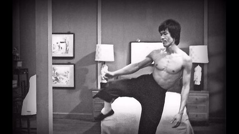 Cross kick Studio Films Bruce Lee Enter the Dragon