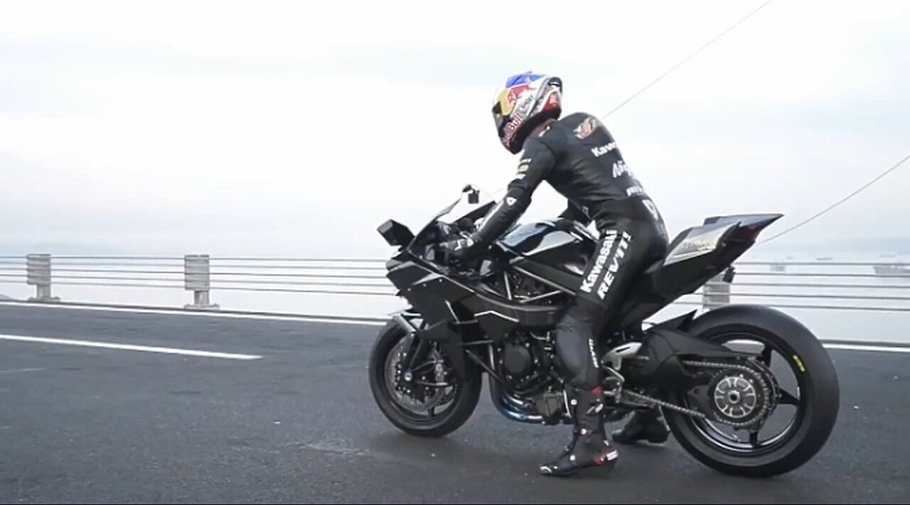 Kawasaki H2R (World Record) 400km h in 26 sec 😮
