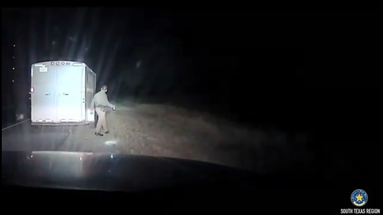 Texas Officials Find 27 Illegal Immigrants In Horse Trailer