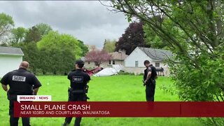 Small plane crashes near 103rd and Courtland in Wauwatosa