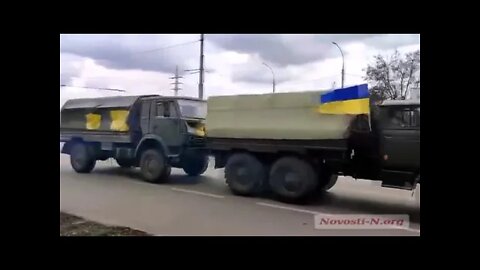 🇺🇦Graphic War18+🔥Military Hardware Siezed from Russia Troops Transported Mykolaiv, Ukraine #Shorts