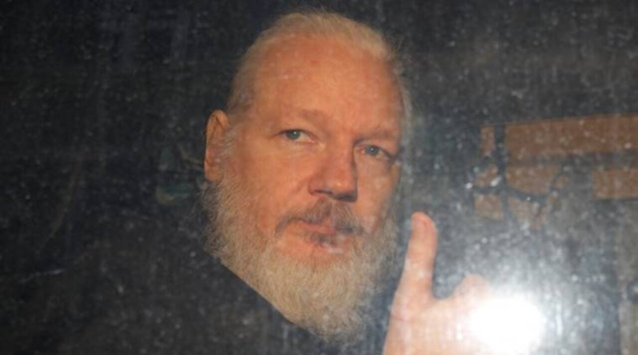 Simon Parkes: "Trump will pardon Julian Assange in the next few days"