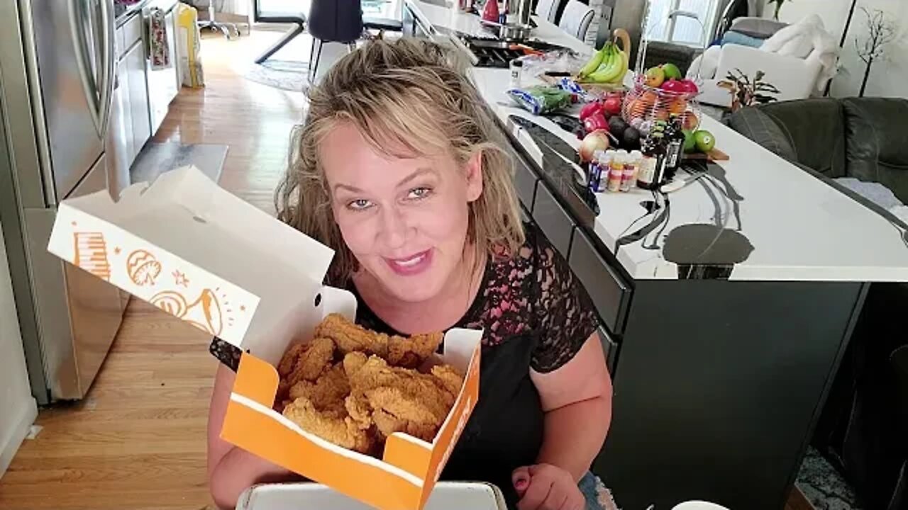 Ursula Loves Popeyes Chicken !