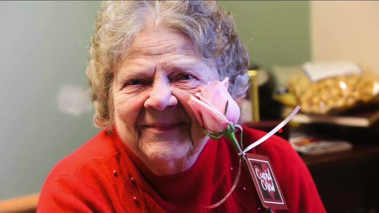 AARP to hand out 5,000 roses at Denver International Airport today