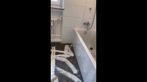 In Europe, a Russian let Ukrainians into his apartment, and when he came back, he saw this