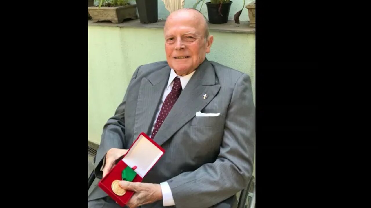 Príncipe Dom Luiz Recebe a Medalha de seu Jubileu de Rubi da Sociedade Brasileira de Falerística