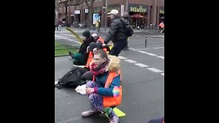 Jan. 2023 Cologne, Germany: Alleged citizen attacking socialist climate activists.