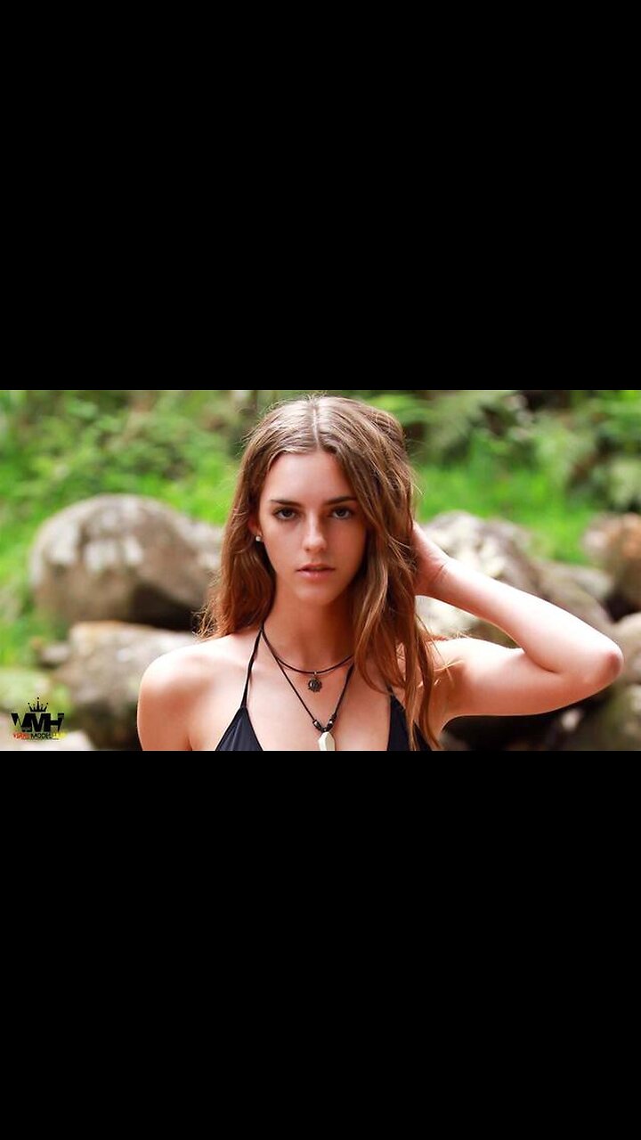 EMILY FELD YOUNG & BEAUTIFUL AUSTRALIAN MODEL