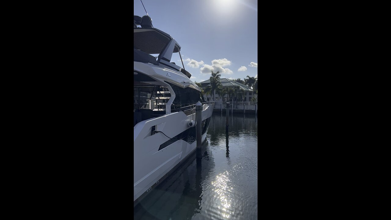 Beautiful yacht #pompanobeach #lighthousepoint #yacht #vessel #rumble