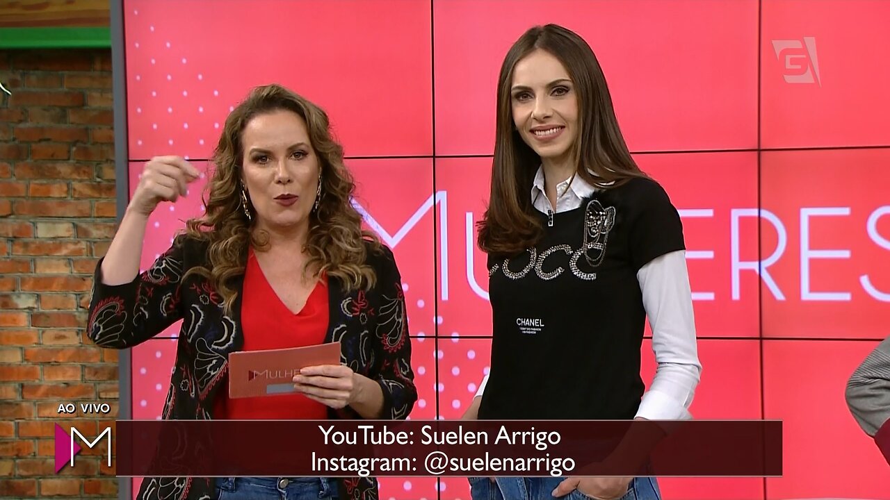 Regina Volpato + Suelen Arrigo e modelos de desfile