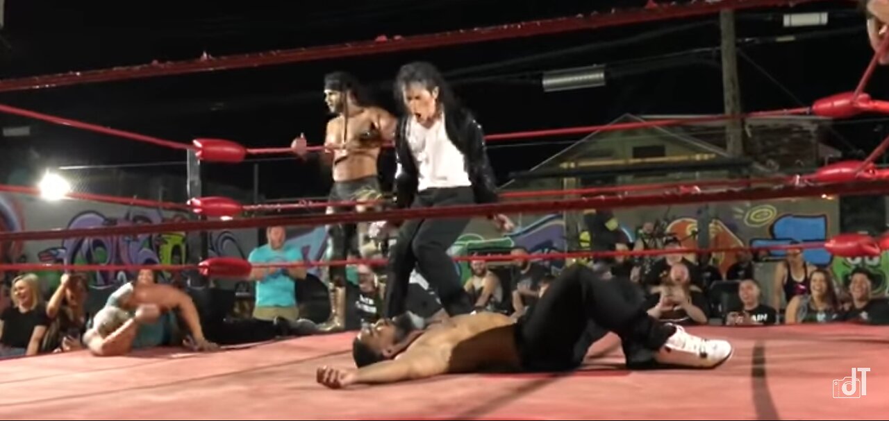 Michael Jackson (fake) Moonwalk DDT . Funny wrestling match 🤣