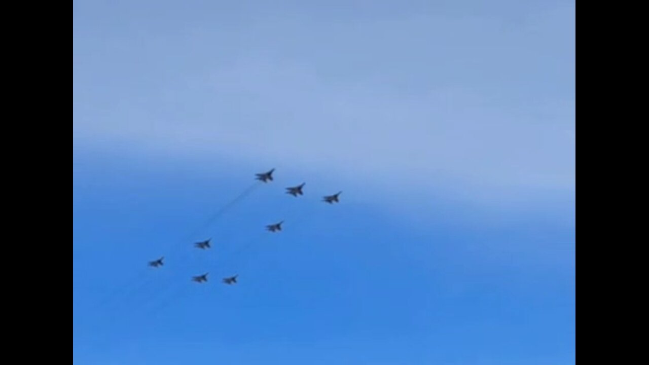 Training for the Victory Day parade: eight MiG-29 fighters form the letter "Z"