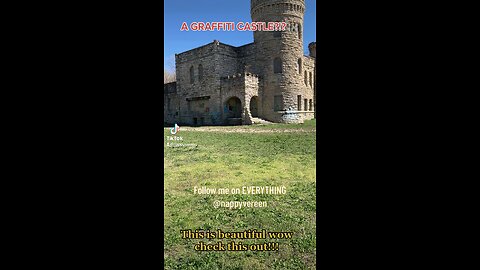 WOW CHECK OUT THIS GRAFFITI CASTLE 🏰 | KANSAS CITY MISSOURI ABANDONDED BUILDING