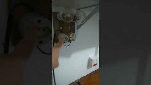 Lâmpada em série que maravilha. 😯