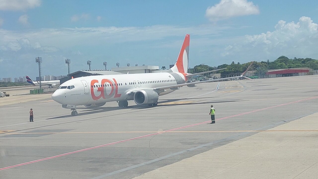 Boeing 737 MAX 8 PR-XMK faz seu pushback antes de decolar para São Paulo(Congonhas)