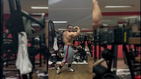 FABRÍCIO MOREIRA MOSTRANDO SEU SHAPE ATUALIZADO !