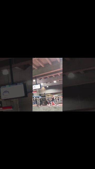 Evening rush hour at Lionel Groulx #shorts #viralvideo #montreal #publictransport