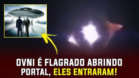 OVNI aparece abrindo portal e naves alienígenas saem voando - UFO