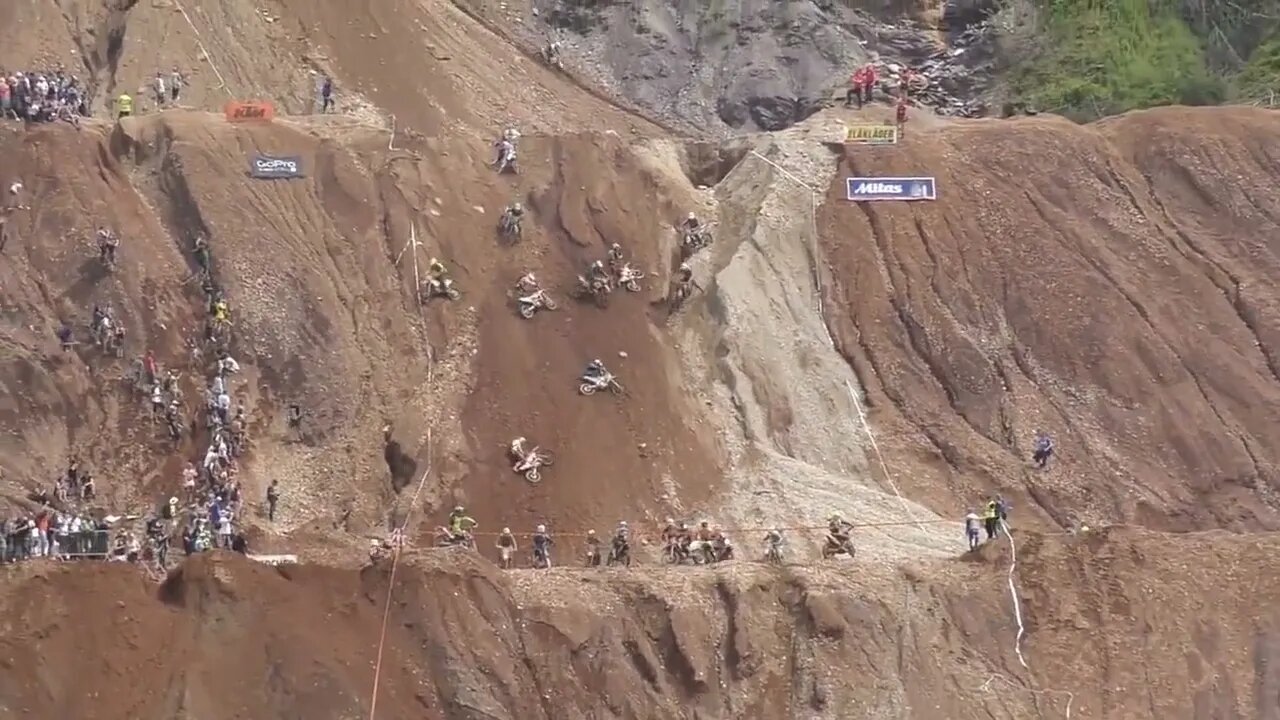 Two stroke motocross mountain racing, an absolute spectacle!17
