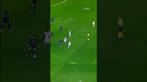 Hit 👍 & SUBSCRIBE for more ⚽️ 🏀 🏈 ⚾️ 🎾 🏐 🏉 🎱Messi’s dribbles in PSG #messi #psg #dribbles #football