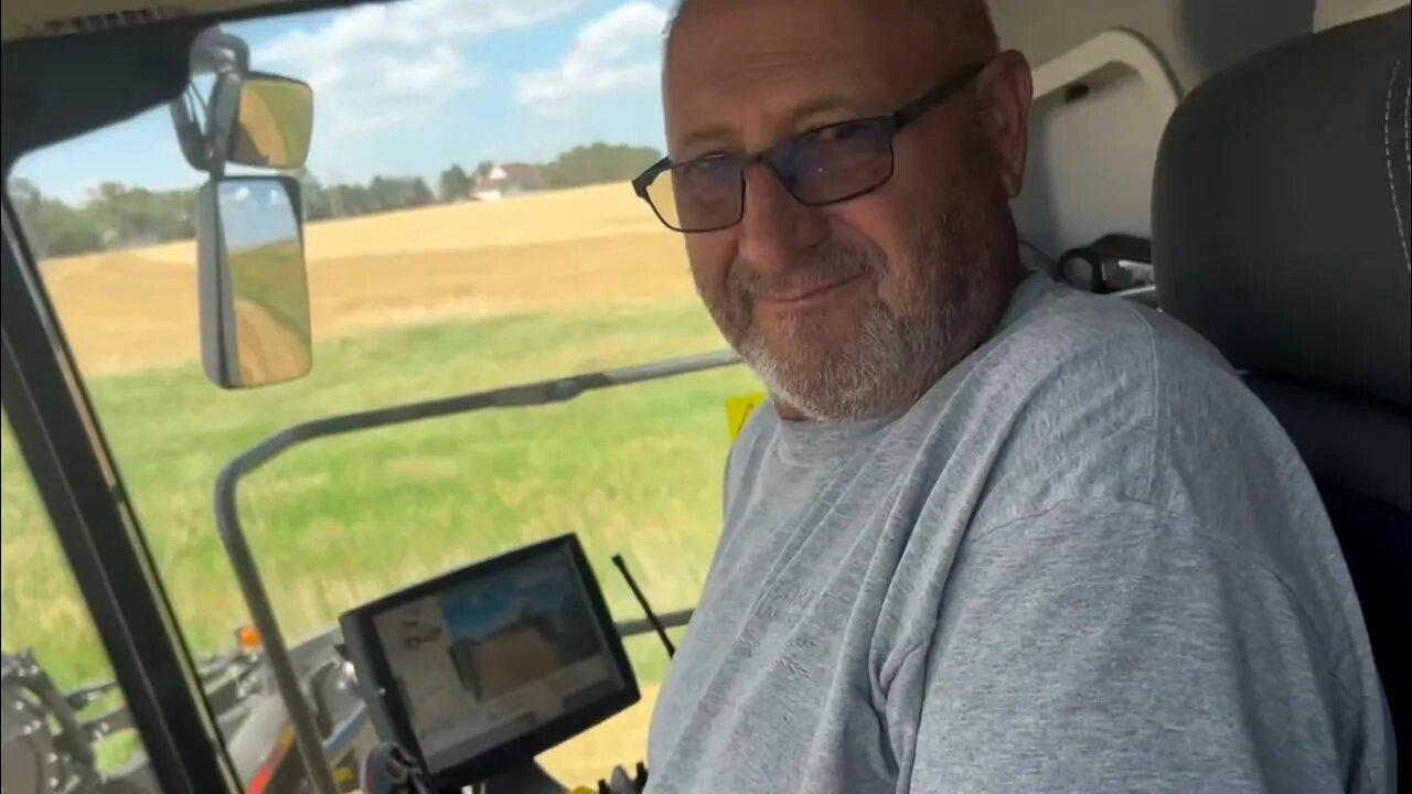 DAY 5 / 2022 Wheat Harvest - June 20 (Chase, Kansas)