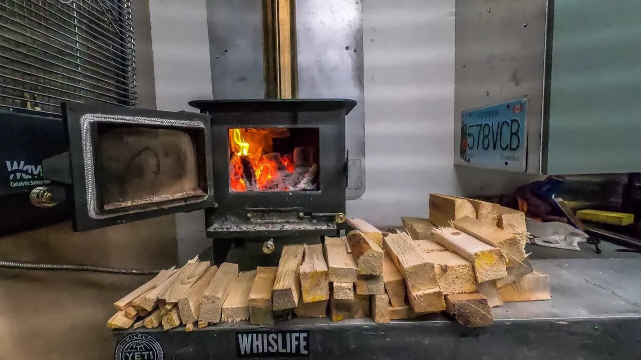 Surviving -20°C with a Cubic Mini Woodstove in a Van //VANLIFE