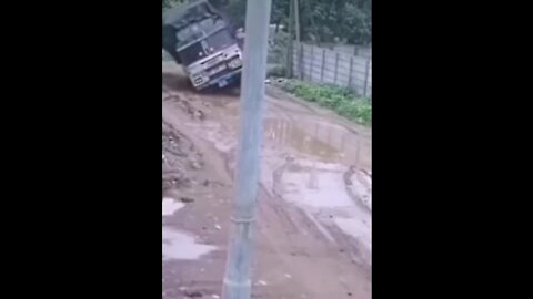 😱😱 OMG Truck Accident