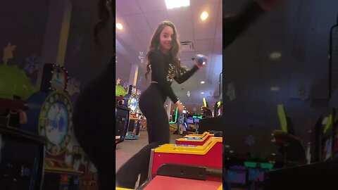 SHE BREAKS THE SKEE BALL MACHINE!