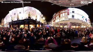 Fantastisk panoramisk udsigt over julelysene i Dublin