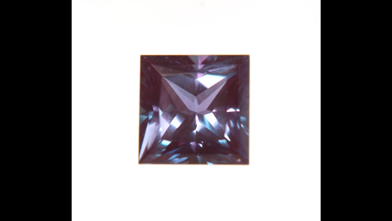 Lab Created Alexandrite – Chrysoberyl Princess Cut