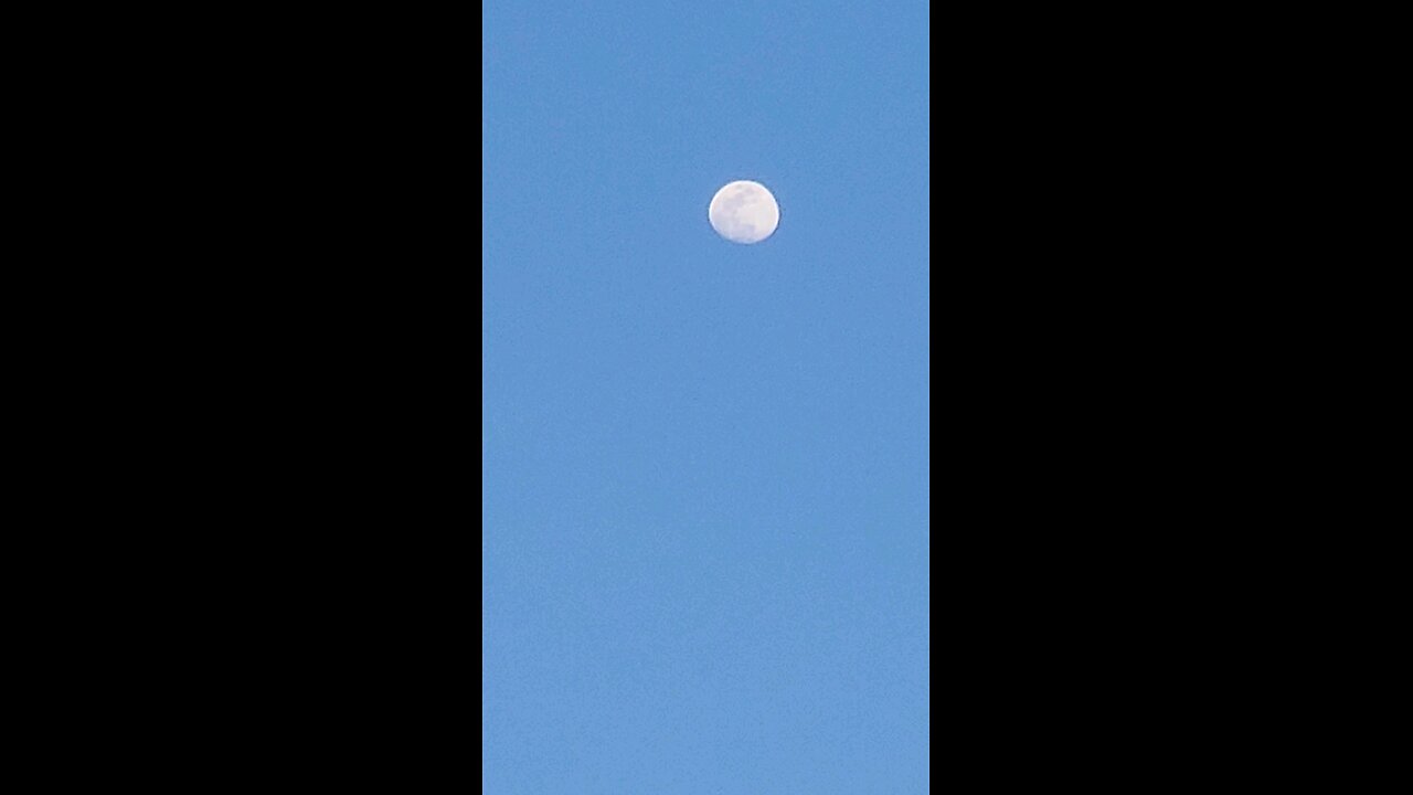 Moon before eclipse 3 days before