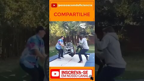 Vamos ver se o youtube vai mostrar este vídeo sobre Pessoa com deficiência