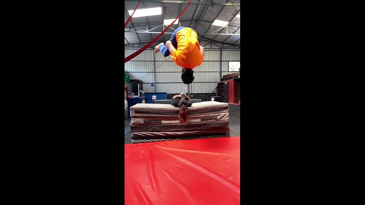 Couple in gym @shorts @ytshorts @gymnast @acrobatics @couplegoals @stunt @pa_HD