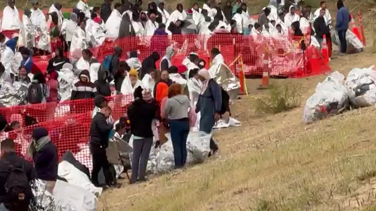 The current scene at the Eagle Pass border.