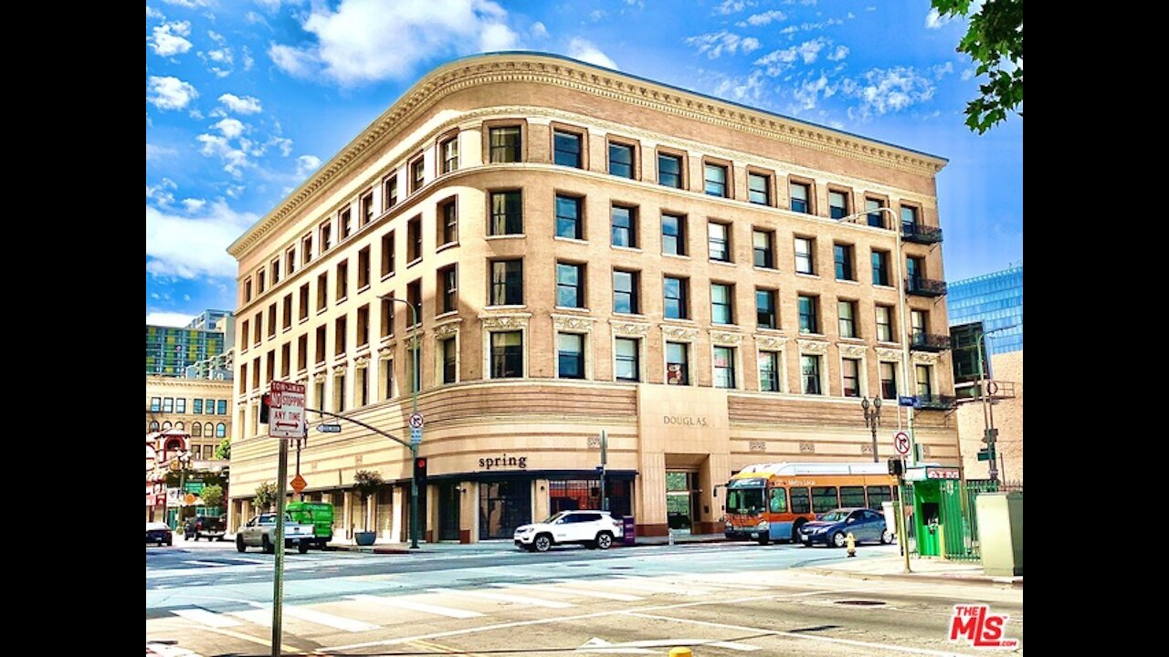 VA Approved Downtown Los Angeles Ultimate Historic Corner Unit Loft with Balcony and Covered Parking