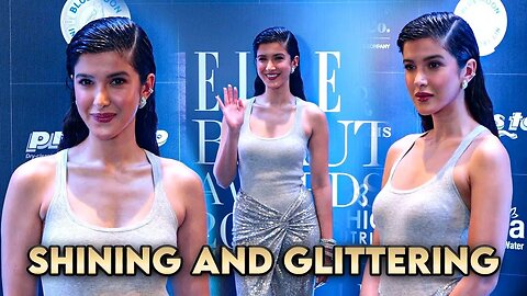 Sonam Kapoor Youngest Sister Shanaya Luks Sizzling H0T In Her Wet Hair & Elegant Outfit At Awards