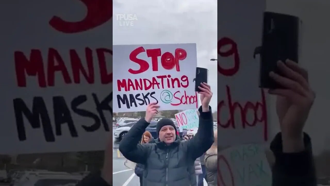 STUDENTS IN ILLINOIS WALKOUT IN DEFIANCE OF MASK MANDATES