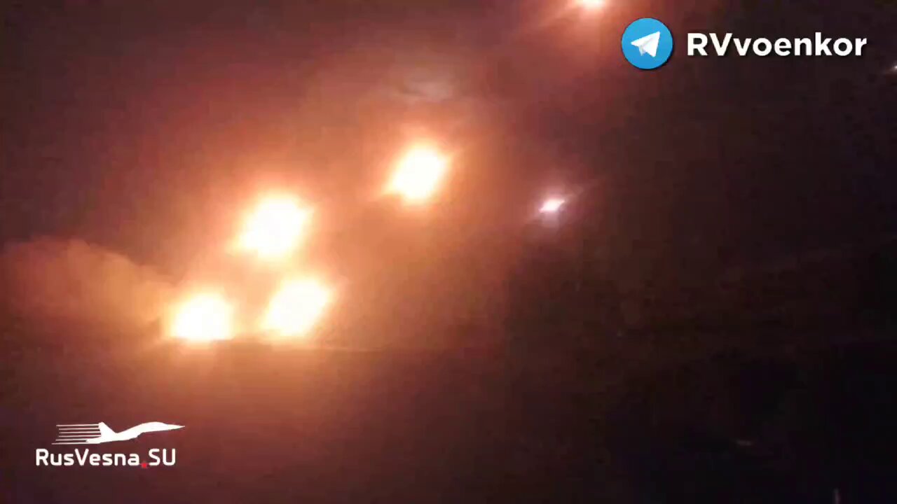 3 Russian Tornado-G MLRS fire 40 rockets each to hammer the Liman front line (volume warning)