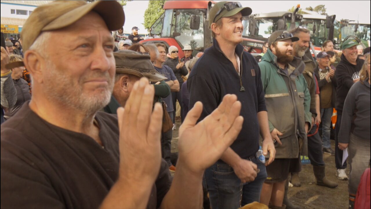 Groundswell NZ - "A Howl of a Protest" - North Auckland meet at Orewa - 16 July 2021