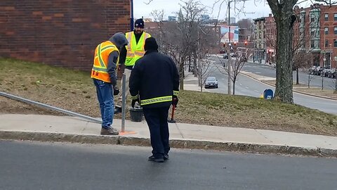Boston transportation department installing new signs along Townsend Street