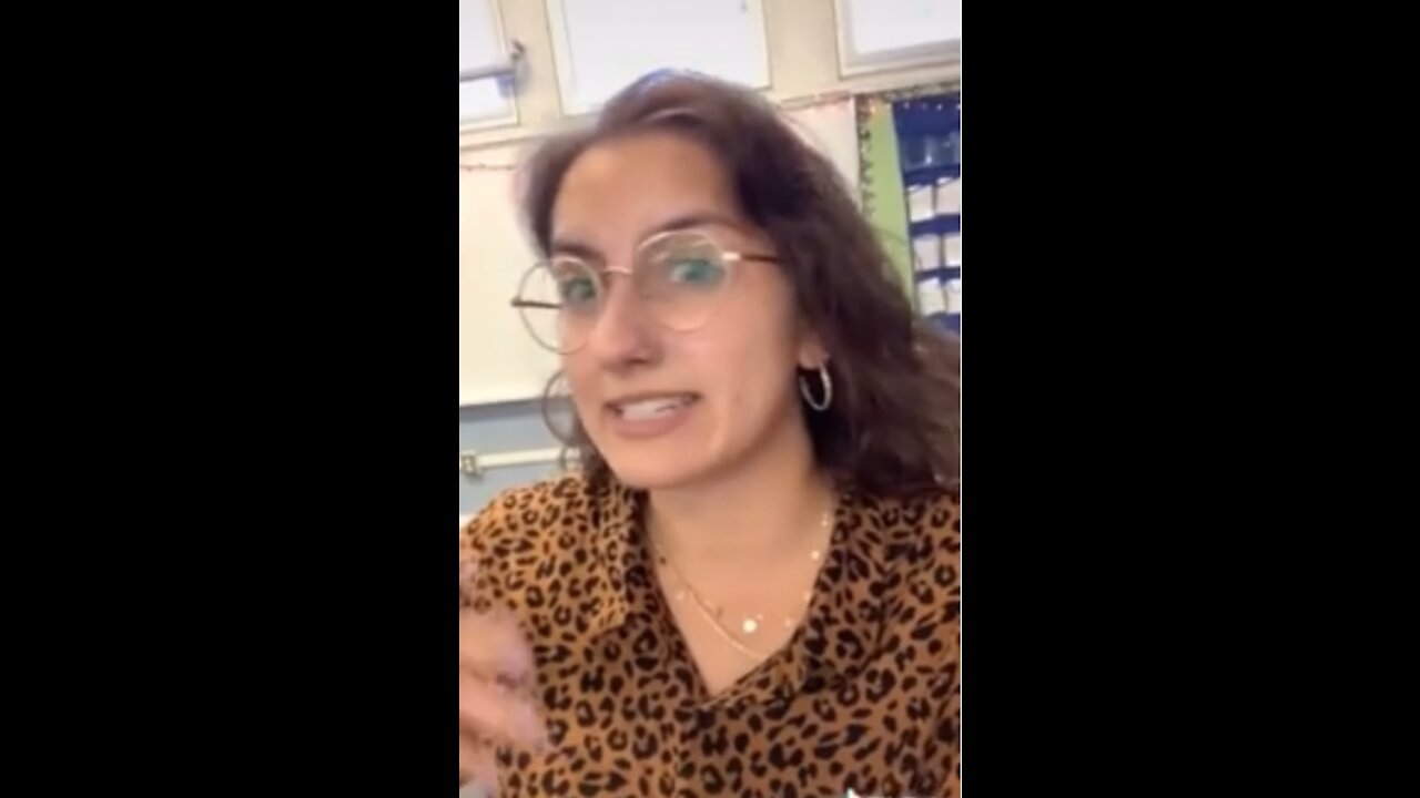 CALI TEACHER MAKES STUDENTS PLEDGE TO GAY FLAG🏳️🌈