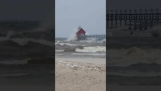 grand haven looking at lake michigan waves