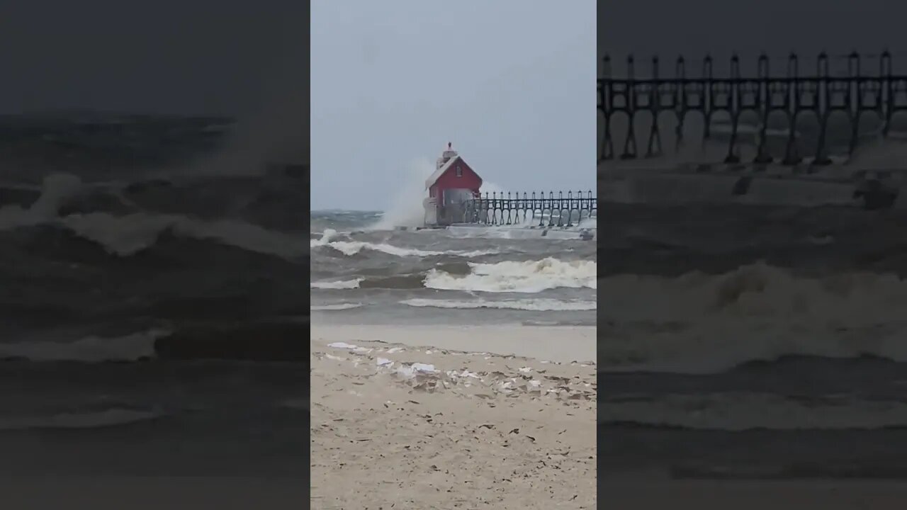 grand haven looking at lake michigan waves