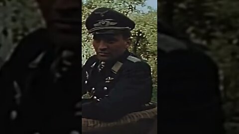 É uma foto de Rudel depois da guerra! ! vivi muito bem... #ww2 #historia #guerra #history