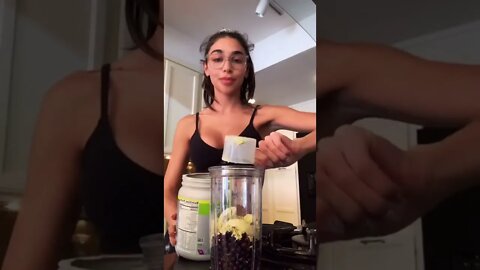 Keto Smoothie Recipe #shorts by Tiktok @chanteljeffries